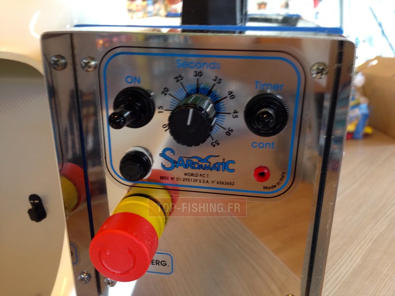distributeur-de-sardine-electrique-commandes.jpg