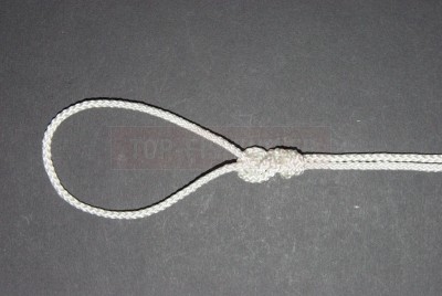 Tirez uniformément après avoir humecté afin d\'éviter tout échauffement.