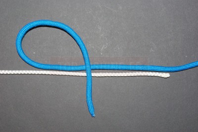 Effectuez une boucle avec le premier fil