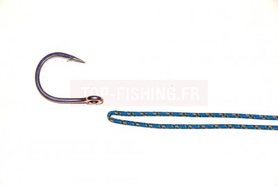 Doublez la ligne sur une longueur qui dépendra de la taille de l\'objet à attacher (comme nous le verrons en 6, il doit y avoir suffisamment de marge pour que la boucle fasse le tour de l\'objet) 