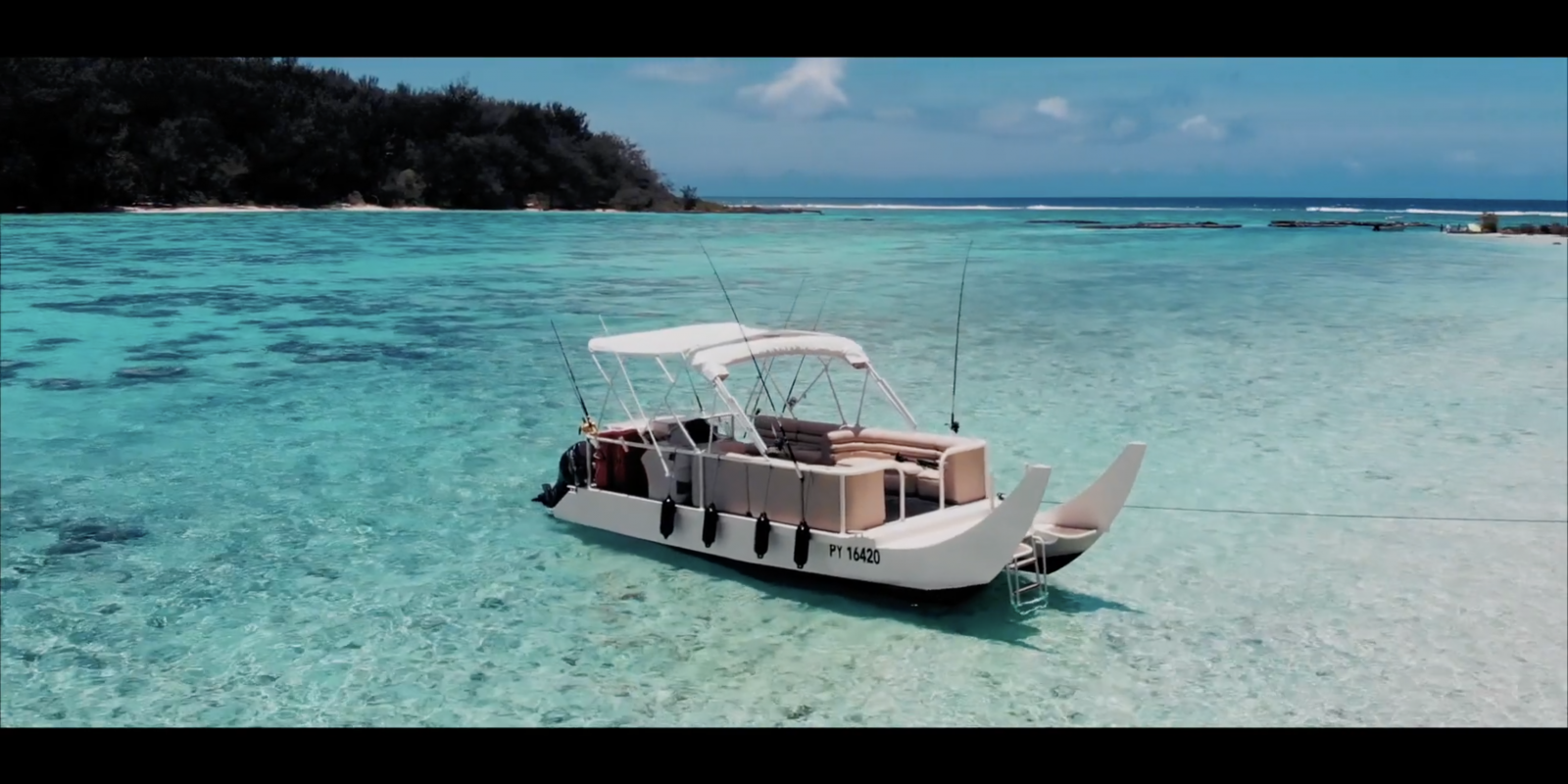 jerome-au-lancer-polynesie-extrait-video-00m24s.png Jérôme en polynésie (extrait de la vidéo)