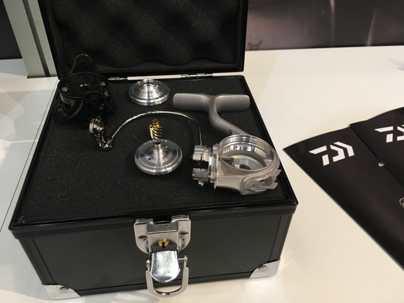 Daiwa Exist, Bâti monocoque
