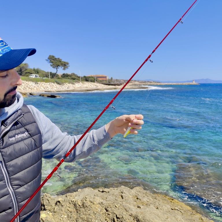 Pêche au loup du bord de mer avec Nathan en démo